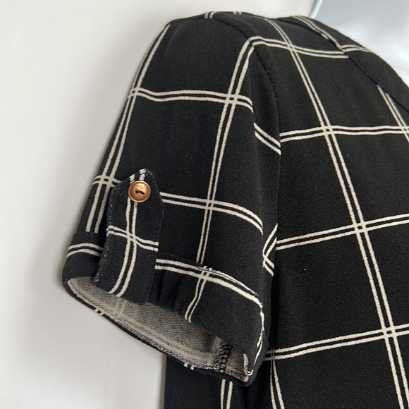 Sweet Wanderer Small Black/White Checkered Blouse - Picture 9 of 14